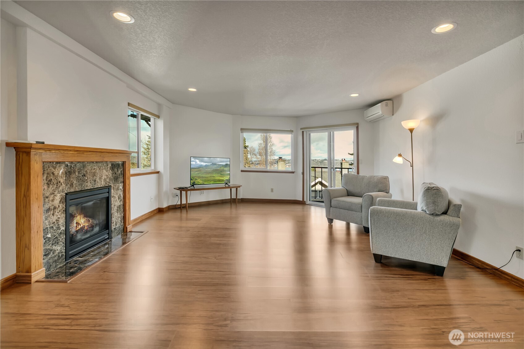 909 N I Street #205, Tacoma, WA 98403