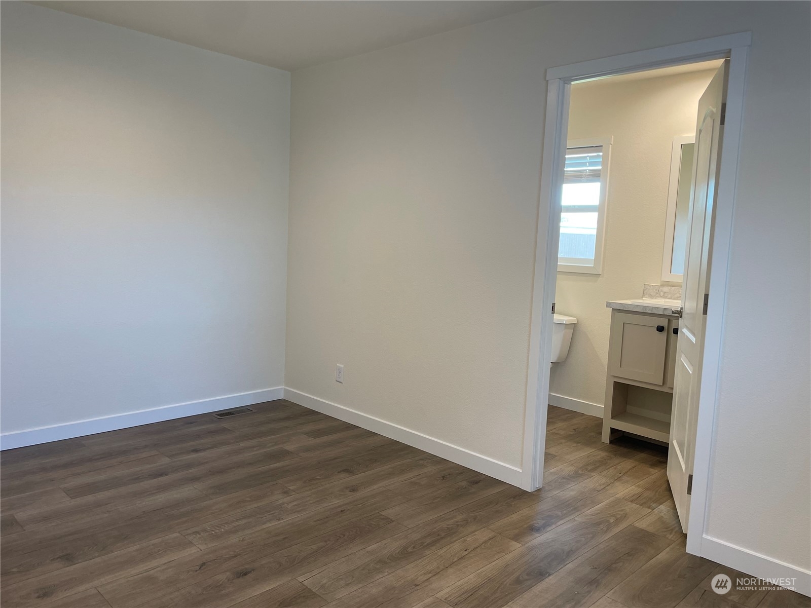 1060 N Wenas Road #9, Selah, WA 98942