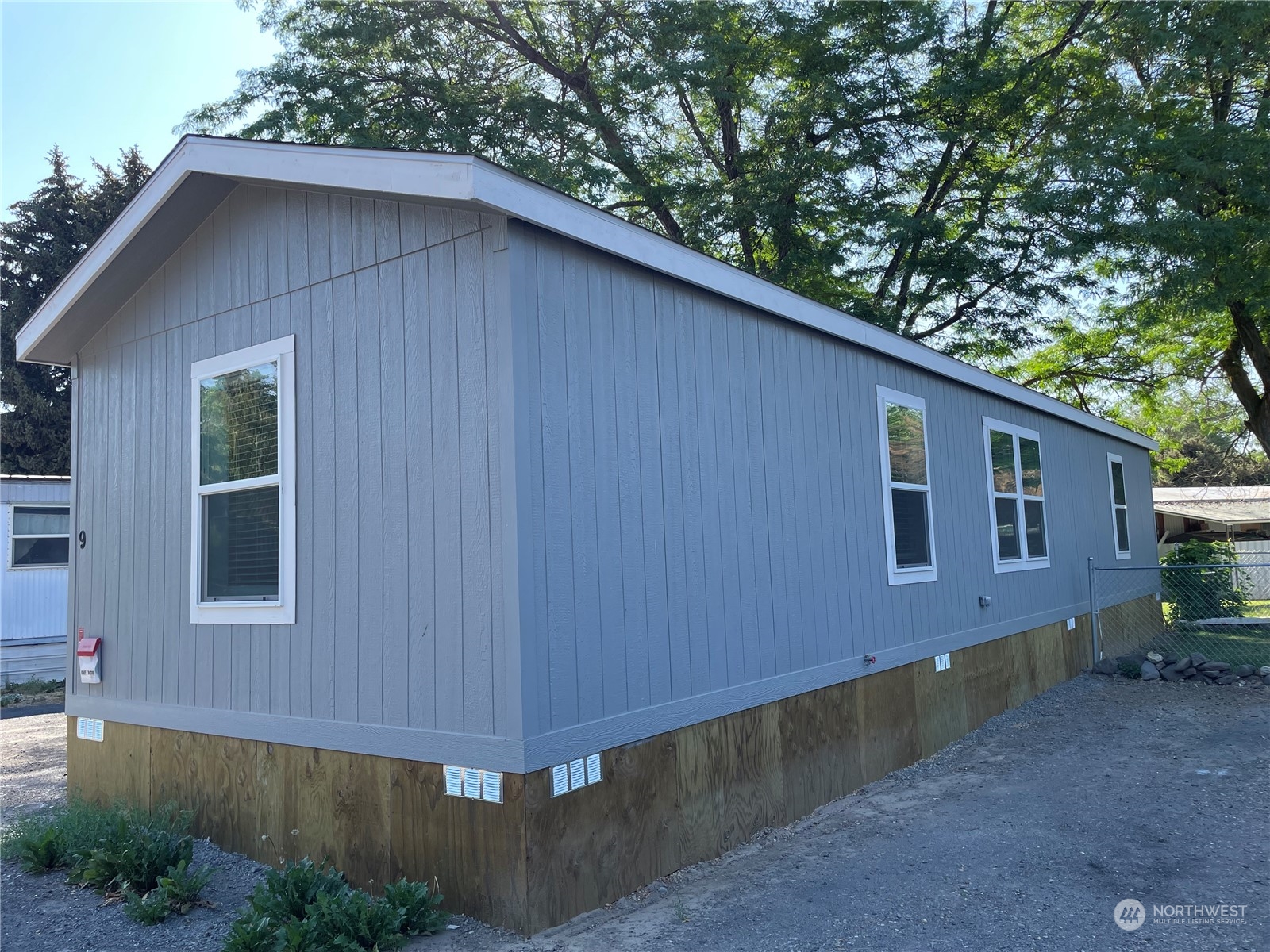 1060 N Wenas Road #9, Selah, WA 98942