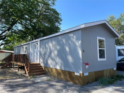 1060 N Wenas Road #9, Selah, WA 98942 - Photo 5