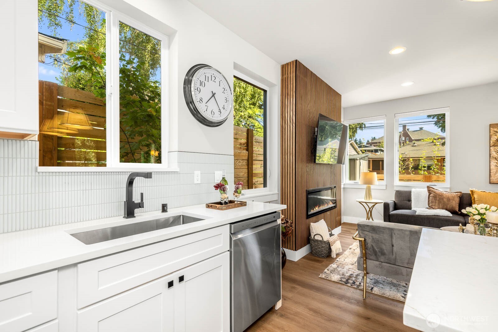 4326 A SW Mills Street , Seattle, WA 98136