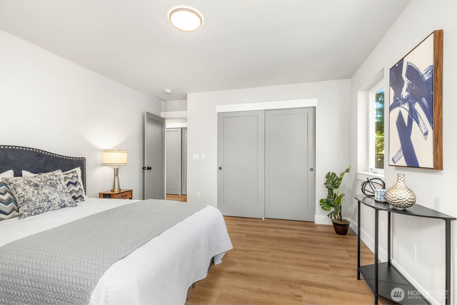 4326 A SW Mills Street , Seattle, WA 98136