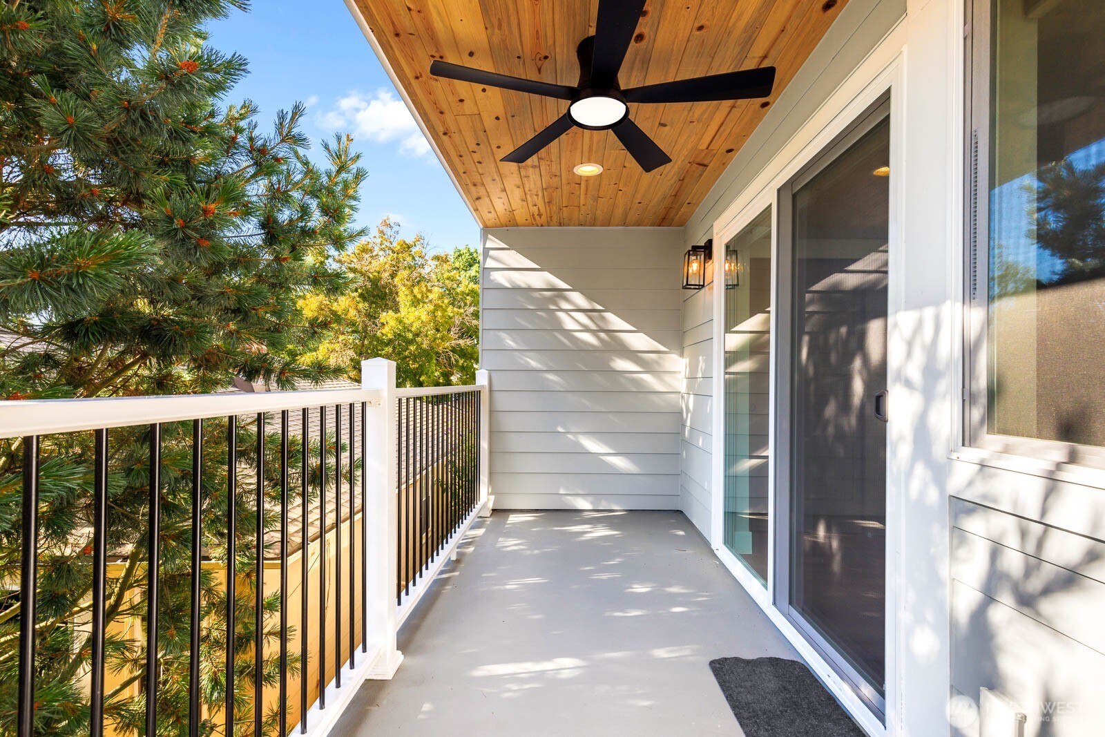 4326 A SW Mills Street , Seattle, WA 98136