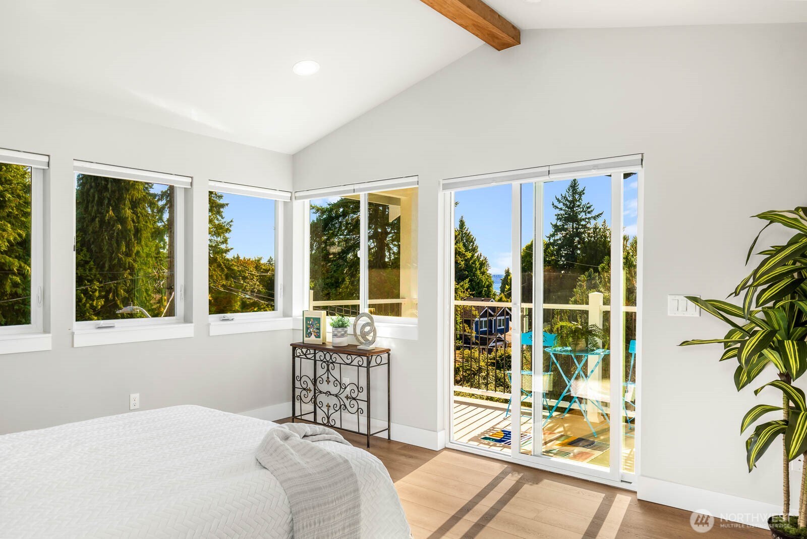 4326 A SW Mills Street , Seattle, WA 98136