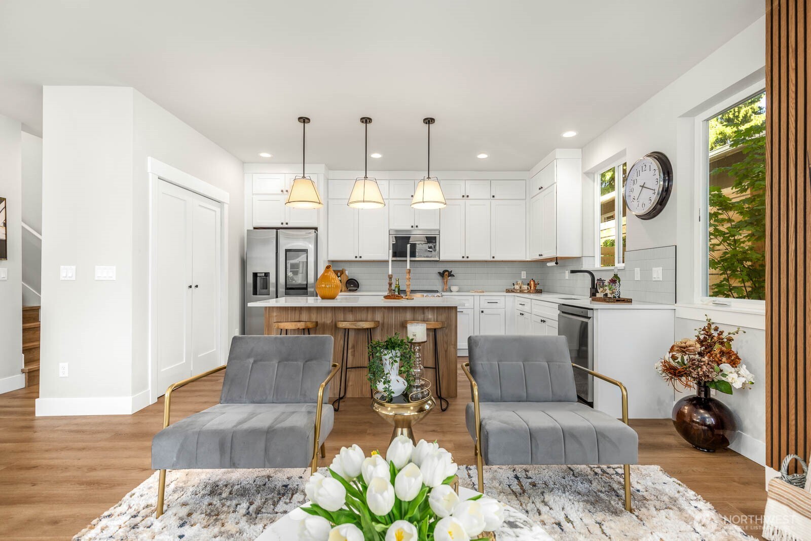 4326 A SW Mills Street , Seattle, WA 98136