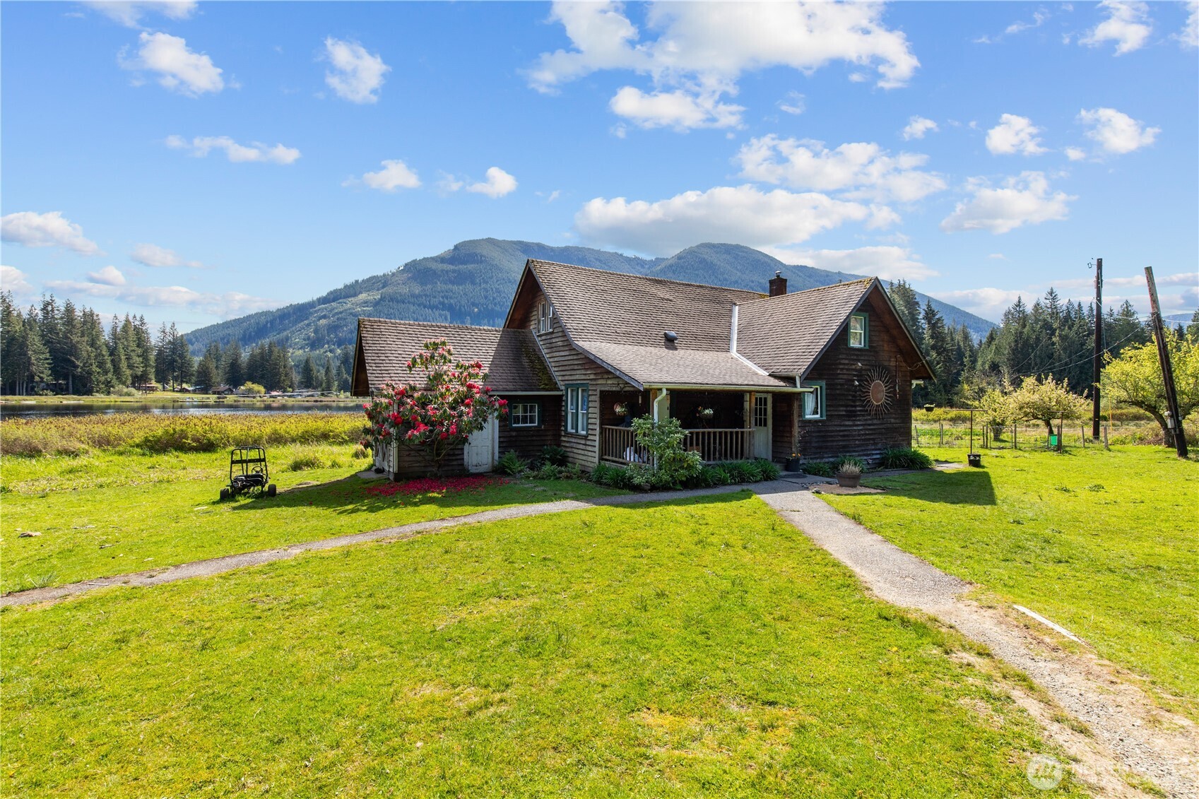 27525 W Lake Riley Road , Arlington, WA 98223