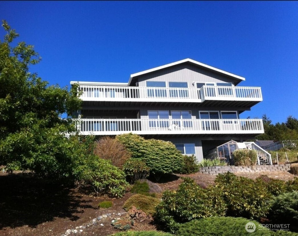 211 Arbor Terrace , Camano Island, WA 98282
