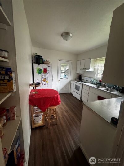 420 Henry Street , Shelton, WA 98584 - Photo 5