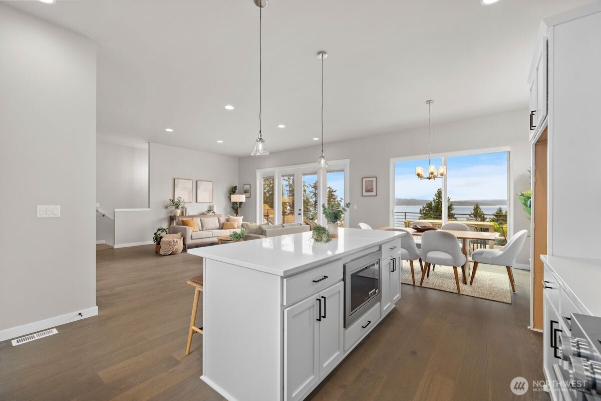 2218 Cleven Park Road , Camano Island, WA 98282