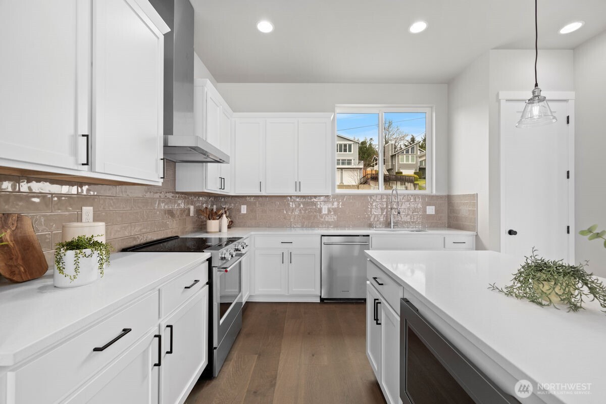 2218 Cleven Park Road , Camano Island, WA 98282