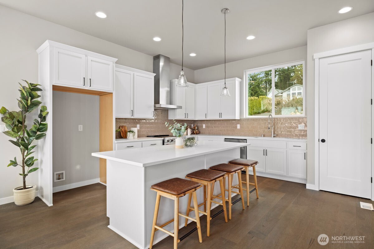 2218 Cleven Park Road , Camano Island, WA 98282