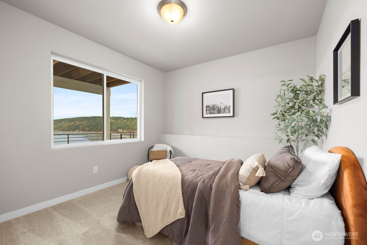 2218 Cleven Park Road , Camano Island, WA 98282