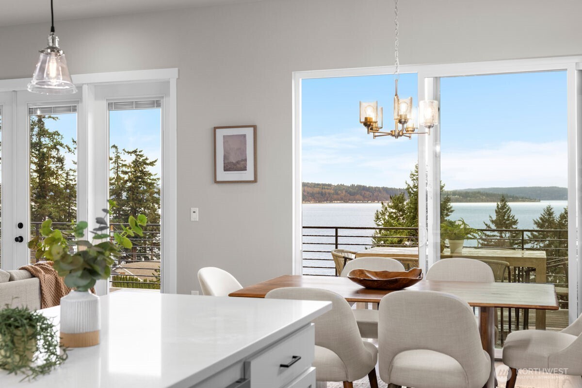 2218 Cleven Park Road , Camano Island, WA 98282