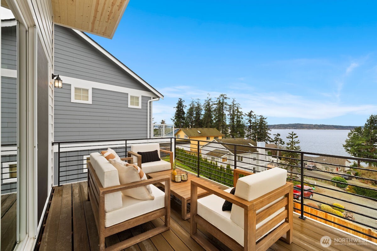 2218 Cleven Park Road , Camano Island, WA 98282