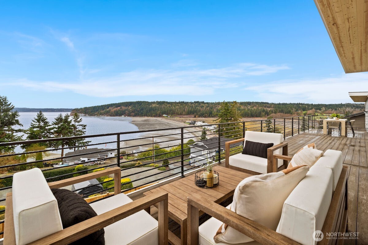 2218 Cleven Park Road , Camano Island, WA 98282