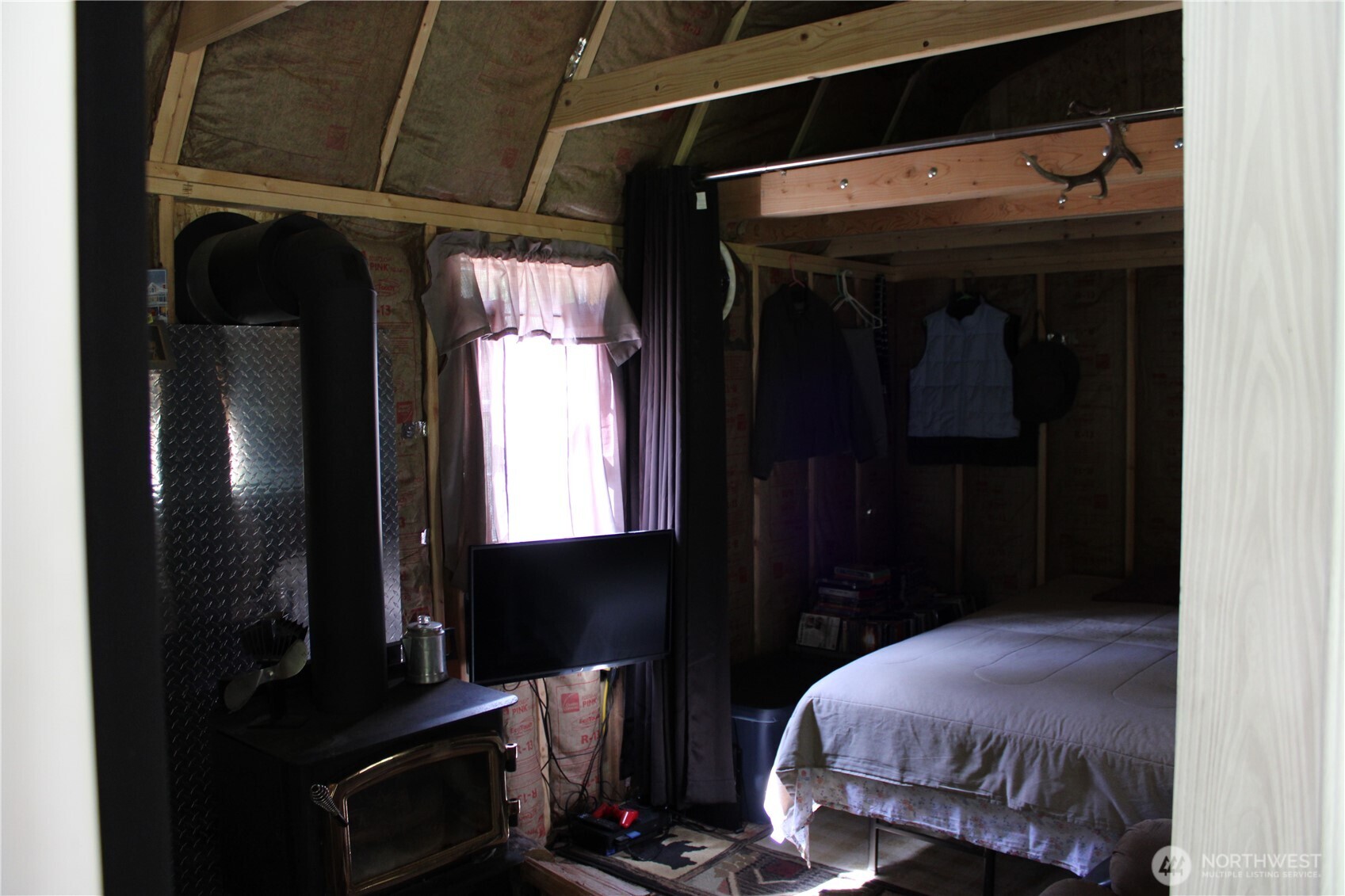 325 Pontiac Ridge , Tonasket, WA 98855