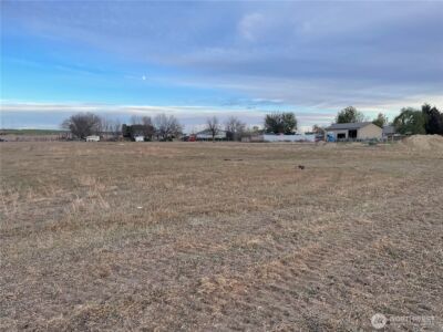 4407 Clyde Circle , Sunnyside, WA 98944 - Photo 4