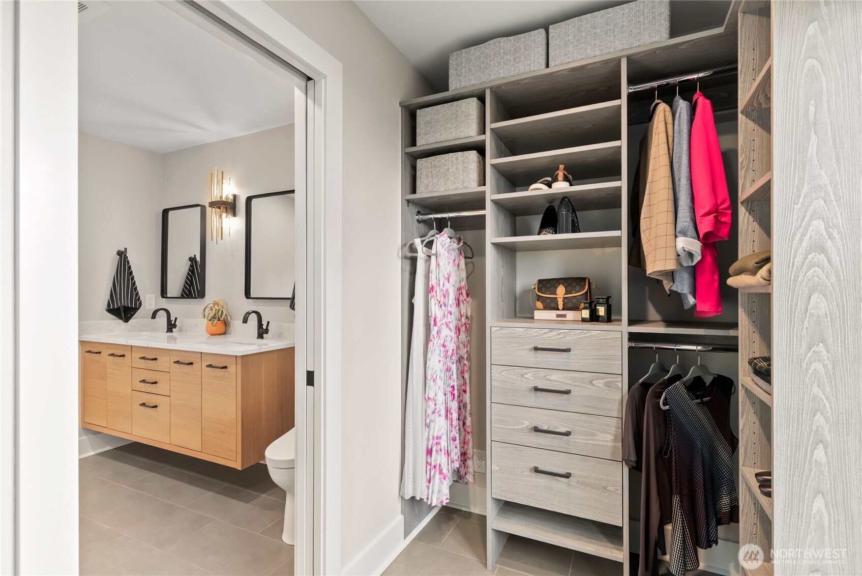 9604 44th Avenue SW, Seattle, WA 98136-2703