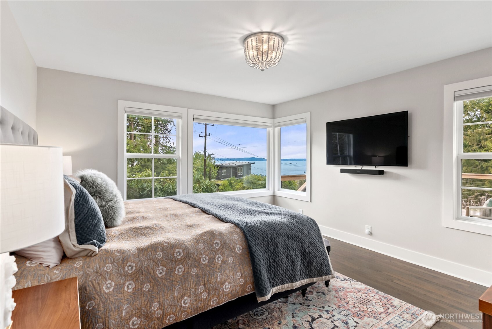 9604 44th Avenue SW, Seattle, WA 98136-2703