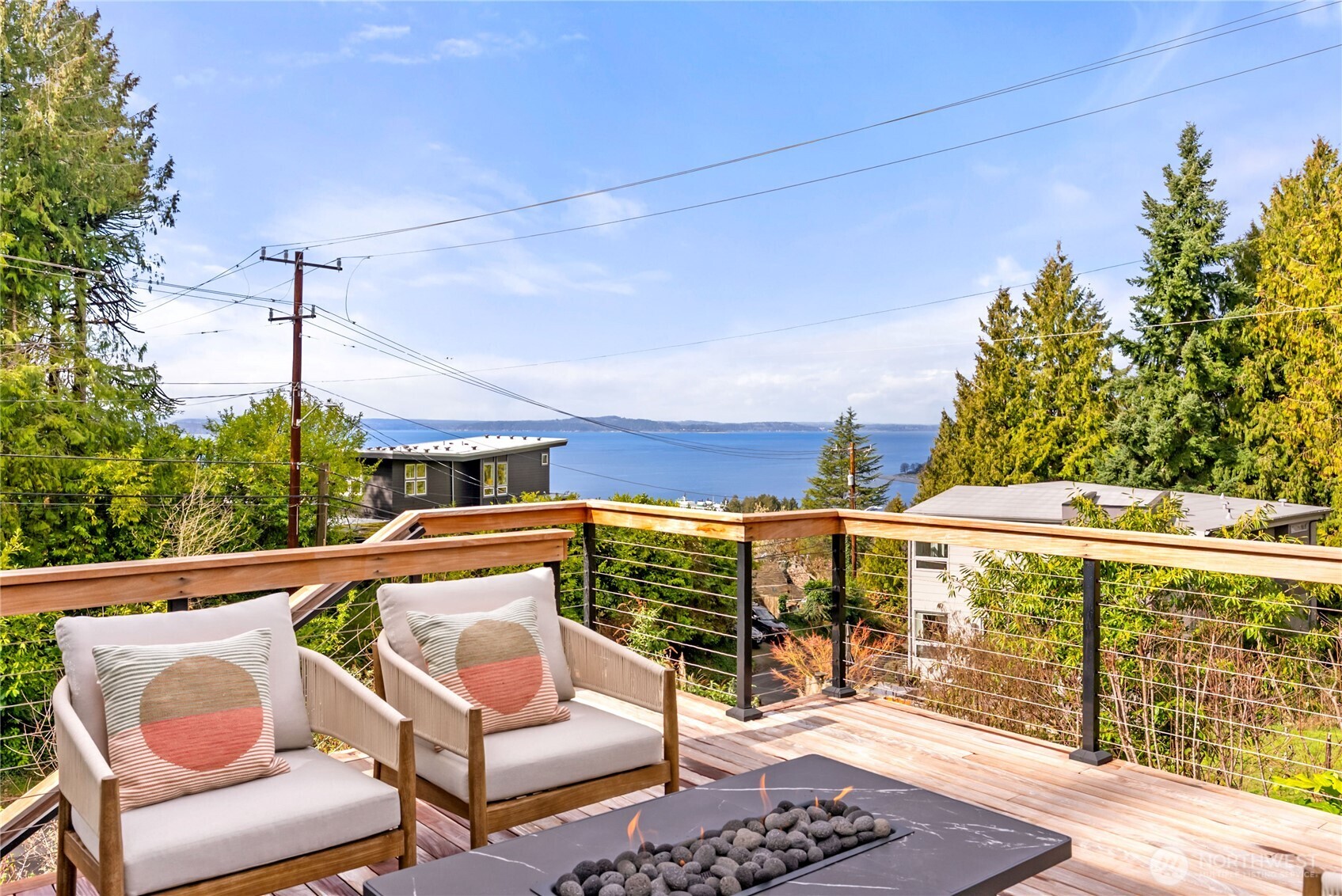 9604 44th Avenue SW, Seattle, WA 98136-2703