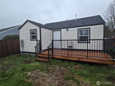 437 D Street , Blaine, WA 98230 - Photo 2