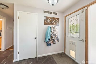 33 Furney St , Wenatchee, WA 98801 - Photo 2