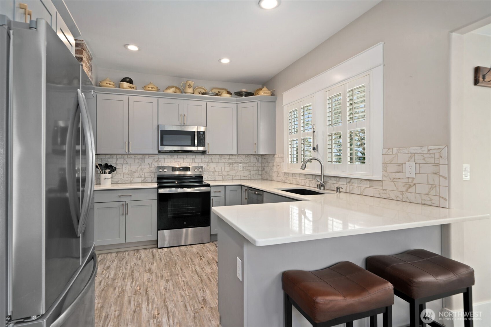 724 S Summit Avenue , Bremerton, WA 98312