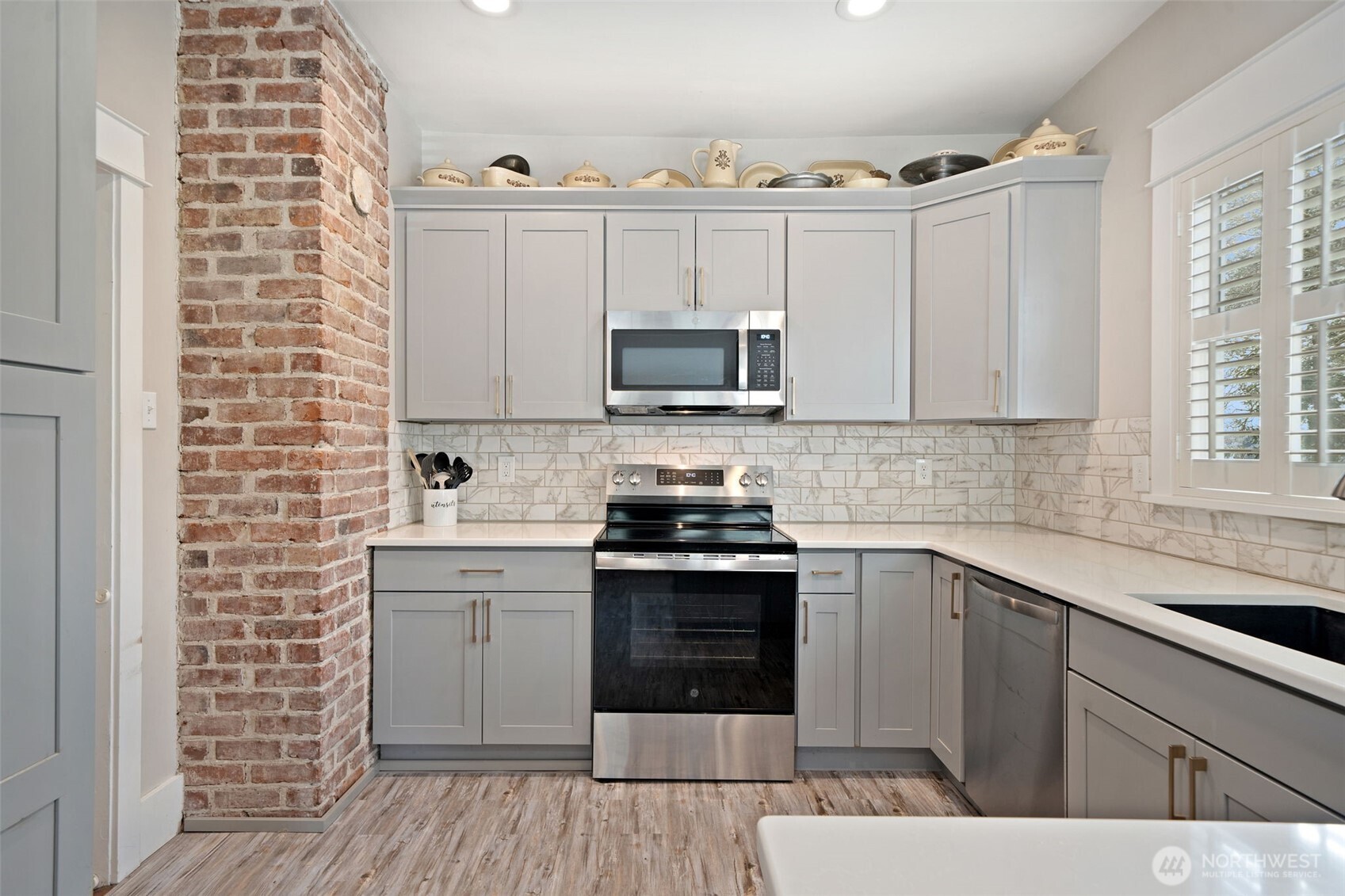 724 S Summit Avenue , Bremerton, WA 98312