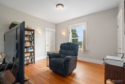 724 S Summit Avenue , Bremerton, WA 98312 - Photo 17