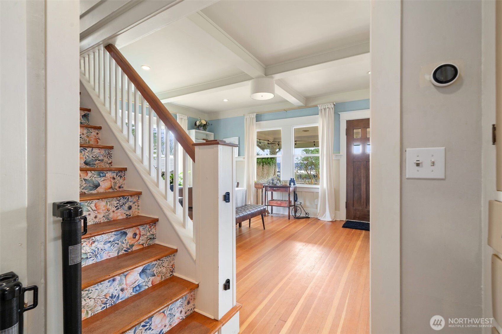 724 S Summit Avenue , Bremerton, WA 98312