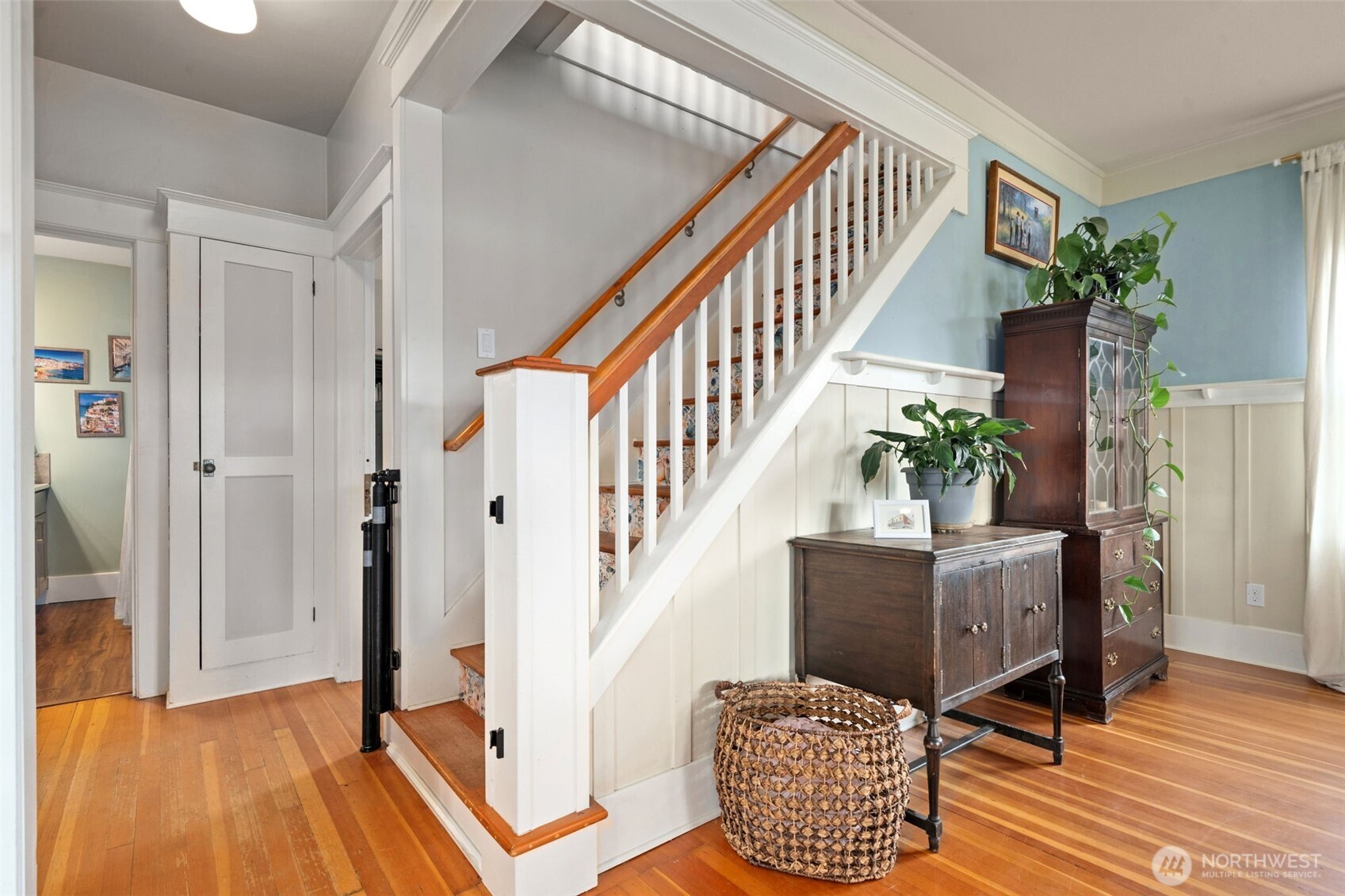 724 S Summit Avenue , Bremerton, WA 98312