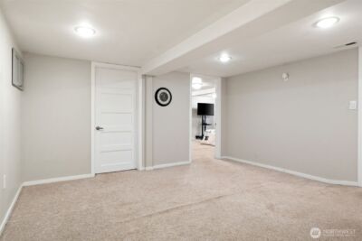 724 S Summit Avenue , Bremerton, WA 98312 - Photo 35