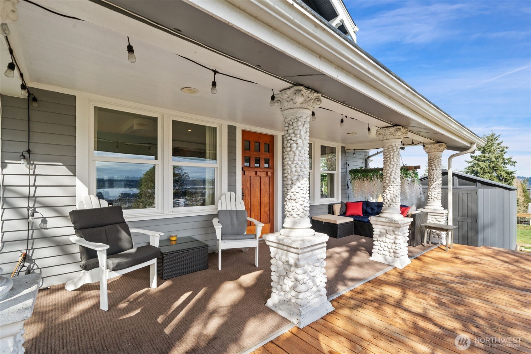 724 S Summit Avenue , Bremerton, WA 98312