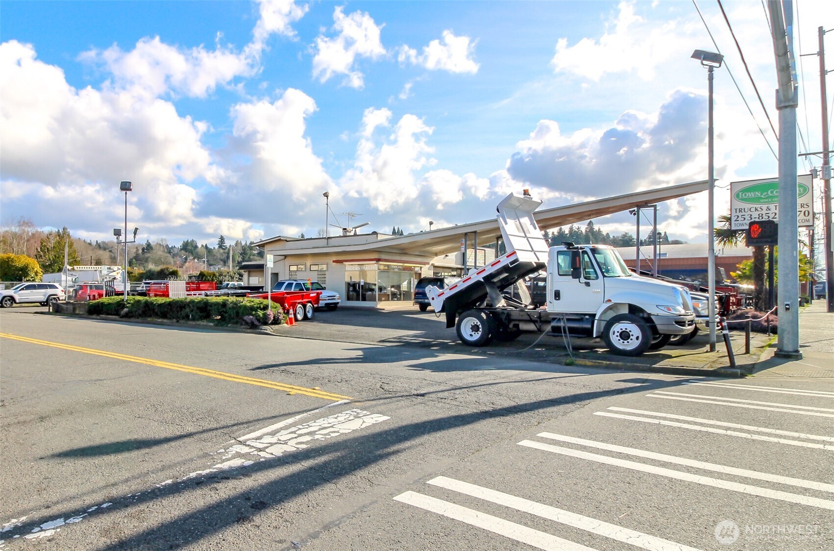 418 Central Avenue N, Kent, WA 98032