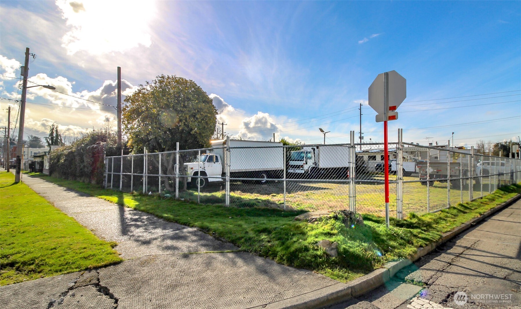 418 Central Avenue N, Kent, WA 98032