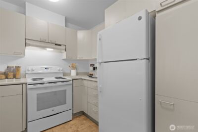 1822 152nd Avenue NE #E-308, Bellevue, WA 98007 - Photo 11