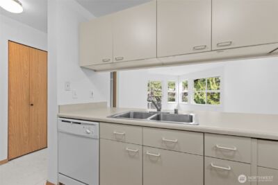 1822 152nd Avenue NE #E-308, Bellevue, WA 98007 - Photo 29