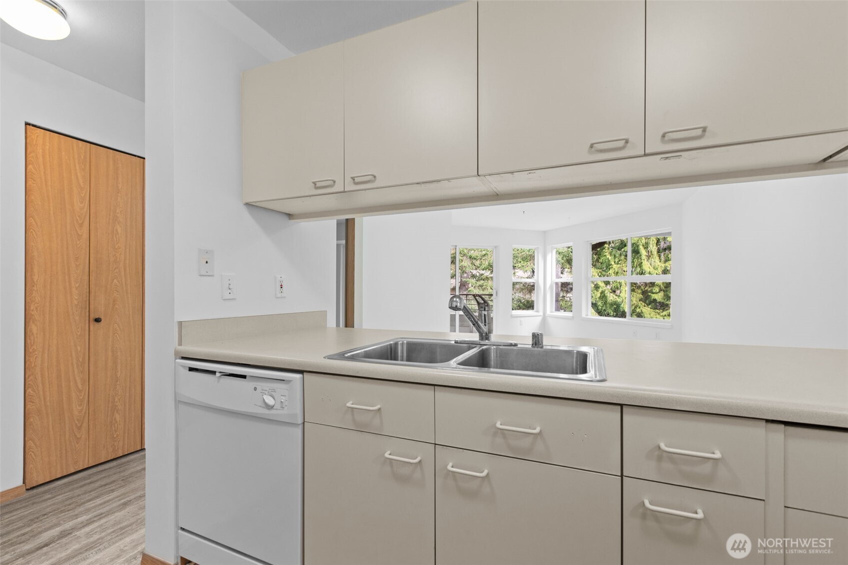 1822 152nd Avenue NE #E-308, Bellevue, WA 98007