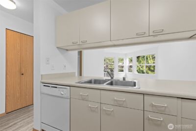 1822 152nd Avenue NE #E-308, Bellevue, WA 98007 - Photo 31