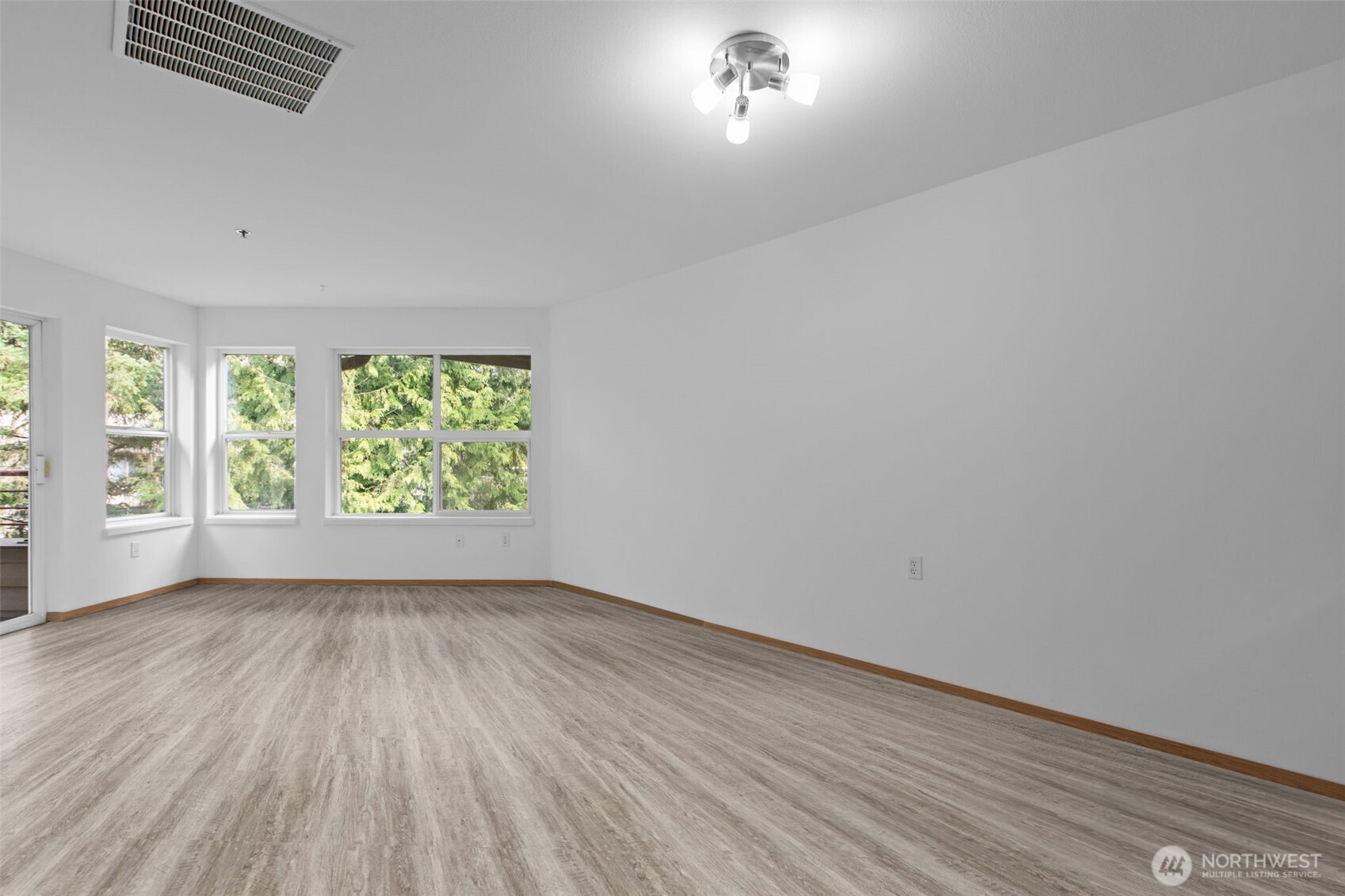 1822 152nd Avenue NE #E-308, Bellevue, WA 98007