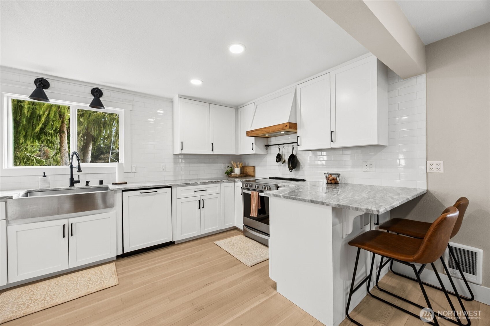 4412 332nd Street E, Eatonville, WA 98328