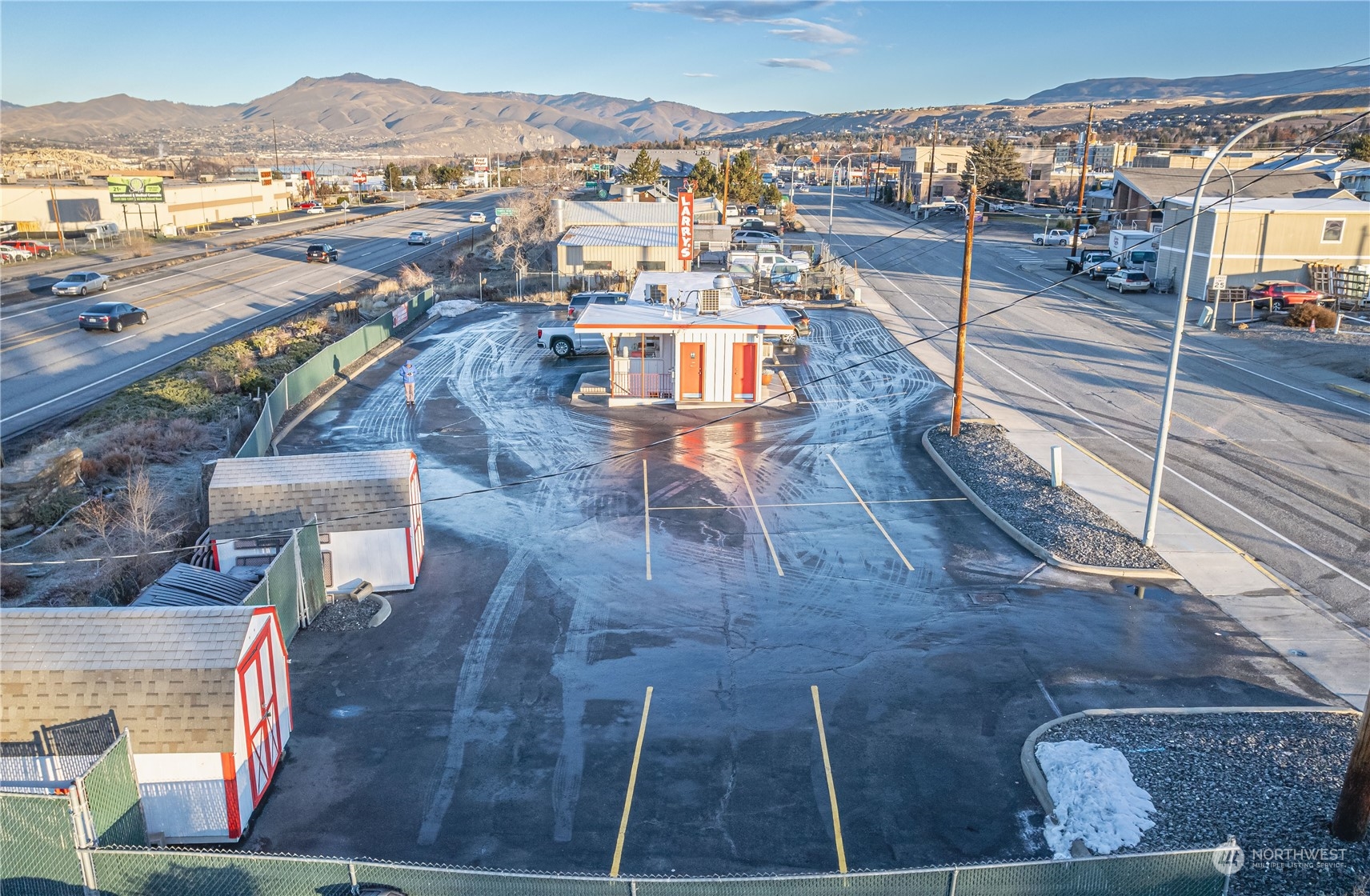 120 Rock Island Road , East Wenatchee, WA 98802