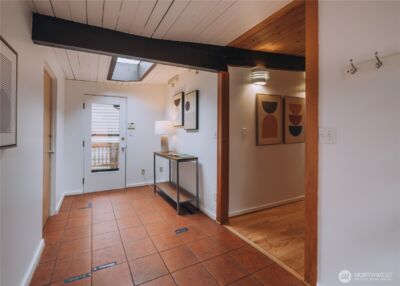 11323 Durland Place NE, Seattle, WA 98125 - Photo 3