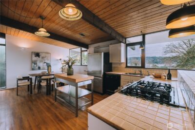 11323 Durland Place NE, Seattle, WA 98125 - Photo 5