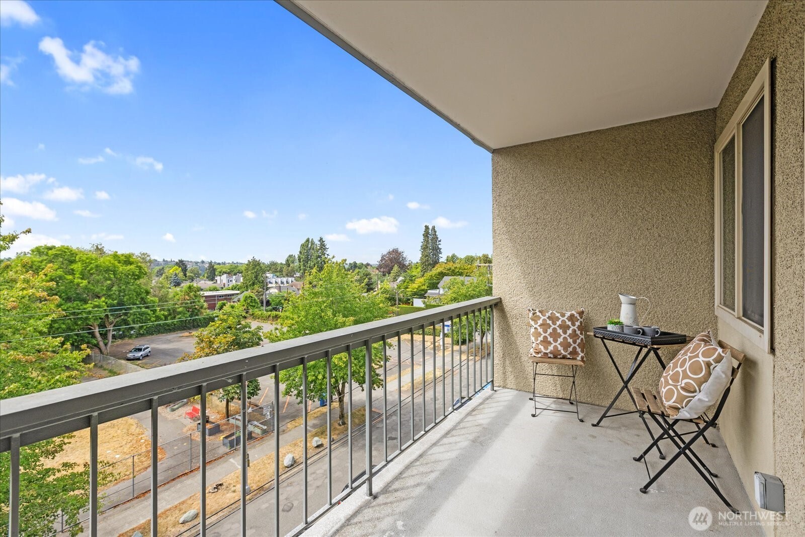 732 11th Avenue E #404, Seattle, WA 98102