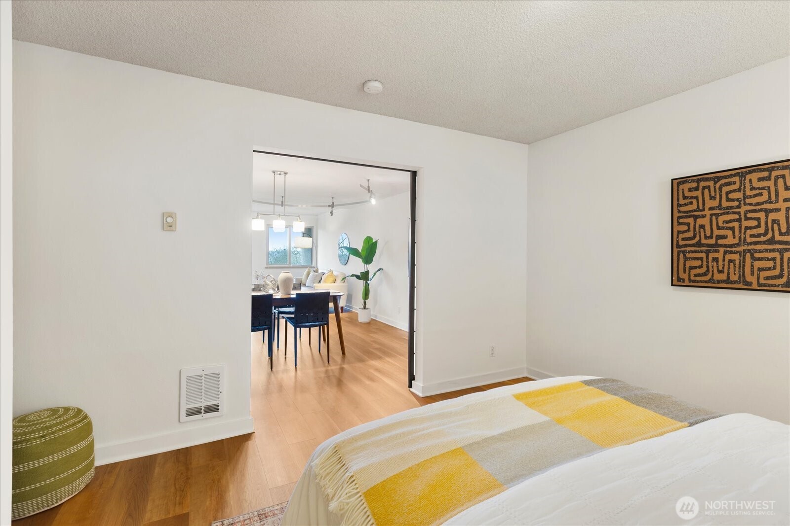 732 11th Avenue E #404, Seattle, WA 98102