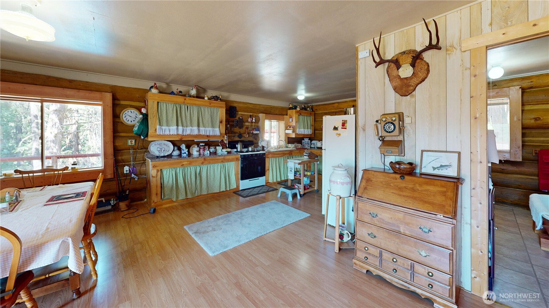 100 Spring Meadow Lane , Oroville, WA 98844