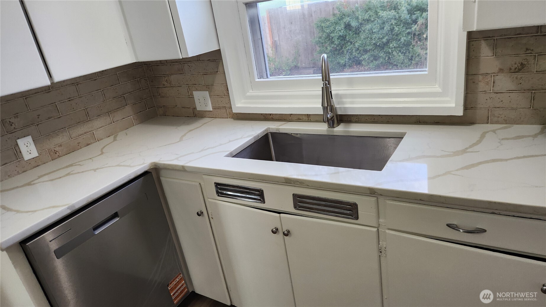 2340 N Rainier St , Walla Walla, WA 99362