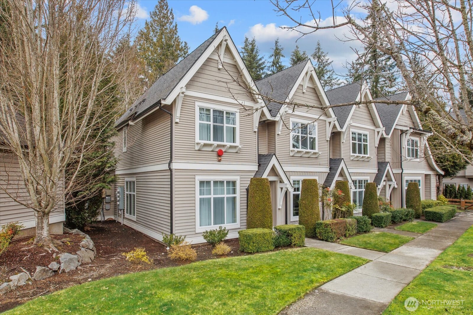 22668 NE Alder Crest Lane , Redmond, WA 98053