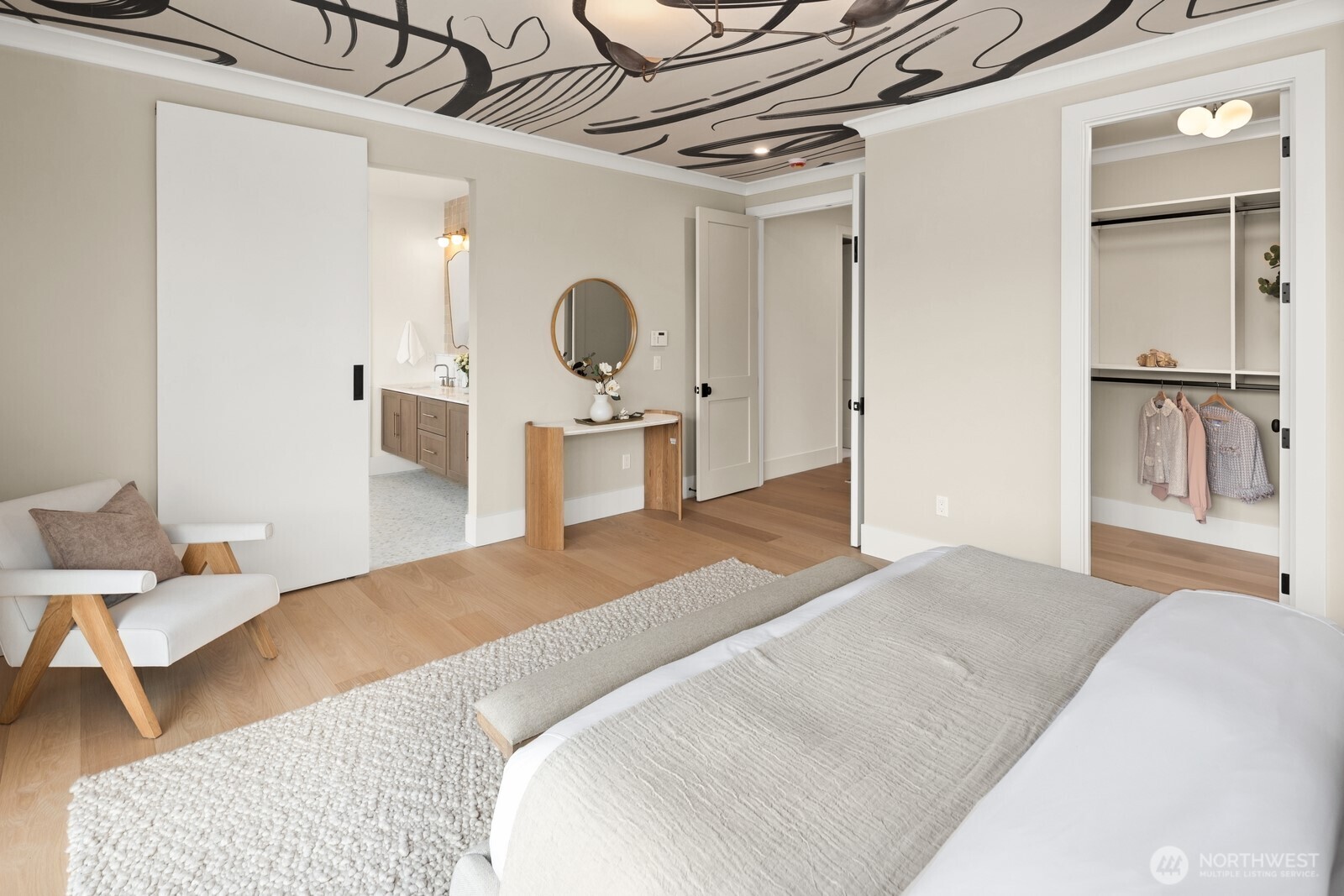 8221 22nd Avenue NE, Seattle, WA 98115